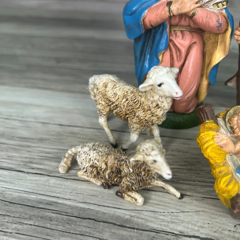 Nativity Figures Italy Jesus Mary Joseph Sheep 600 601 Vintage